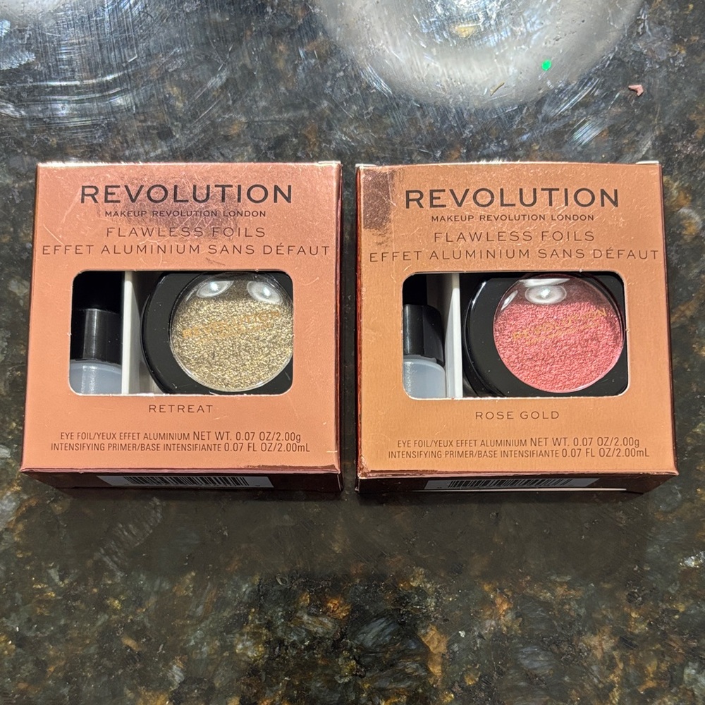 Revolution Flawless Foils Eyeshadow Duo - Rose Gold & Retreat